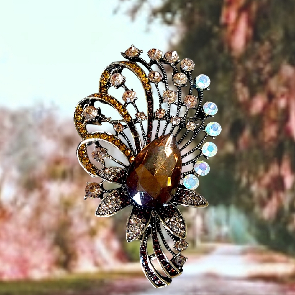 Brown Crystal Floral Fan Brooch - Elegant Women's Jewelry